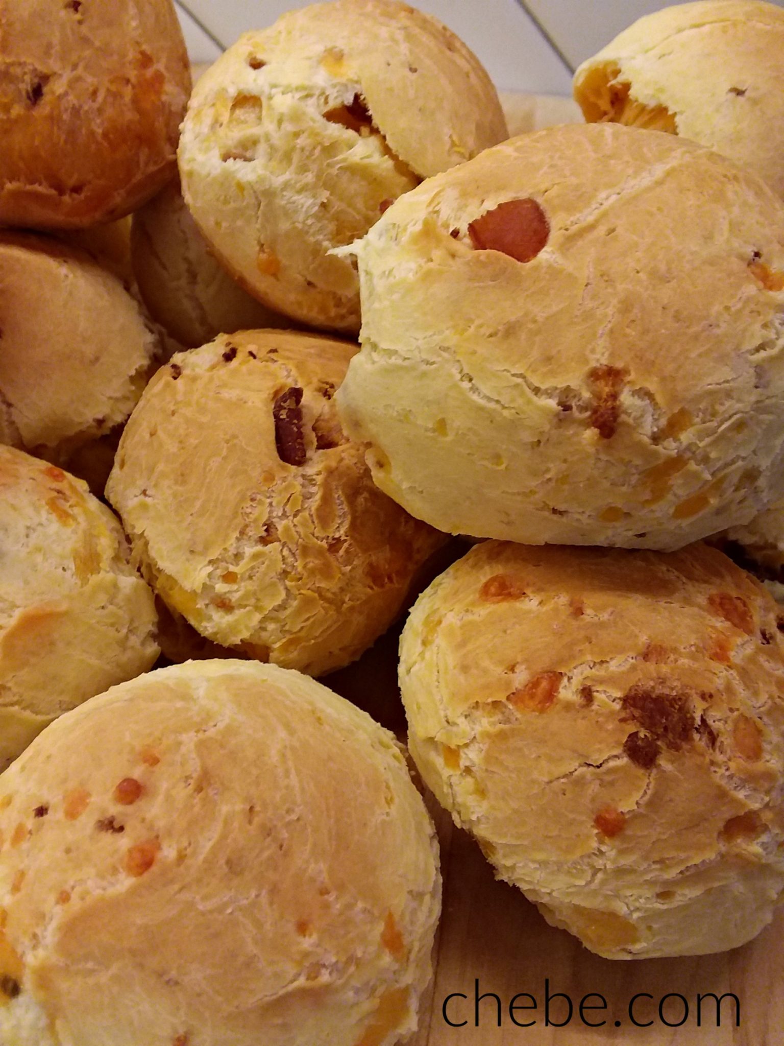 Chebne Chebe Bacon and Cheddar Rolls - Chebe Recipes