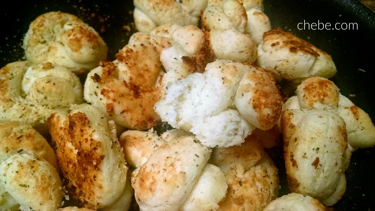 Chebe Garlic Knots-image