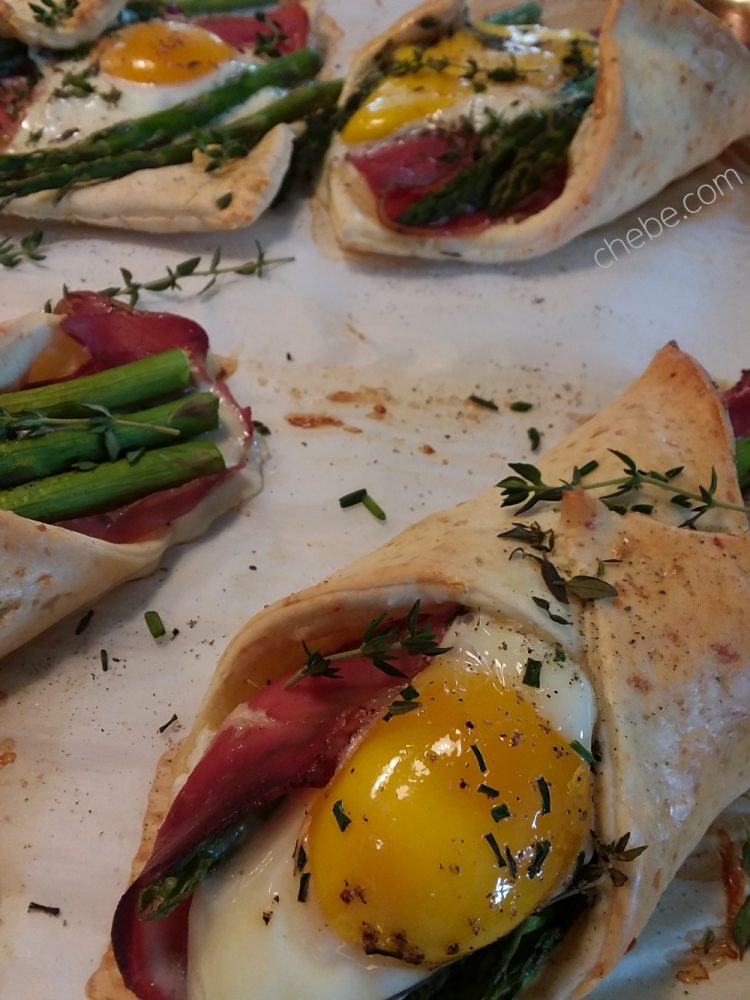 Prosciutto, Eggs, and Asparagus in a Shawl